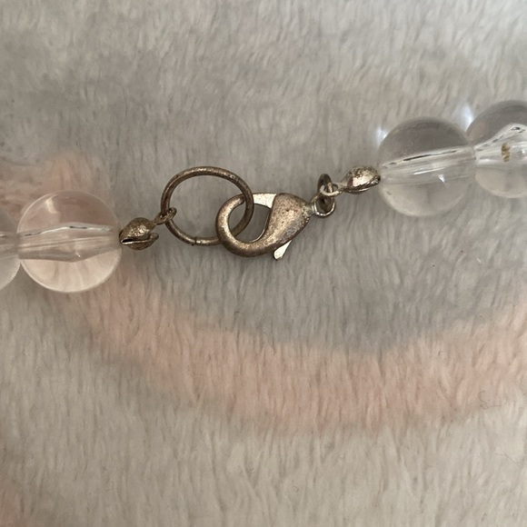 Clear beaded necklace. - Picture 5 of 6